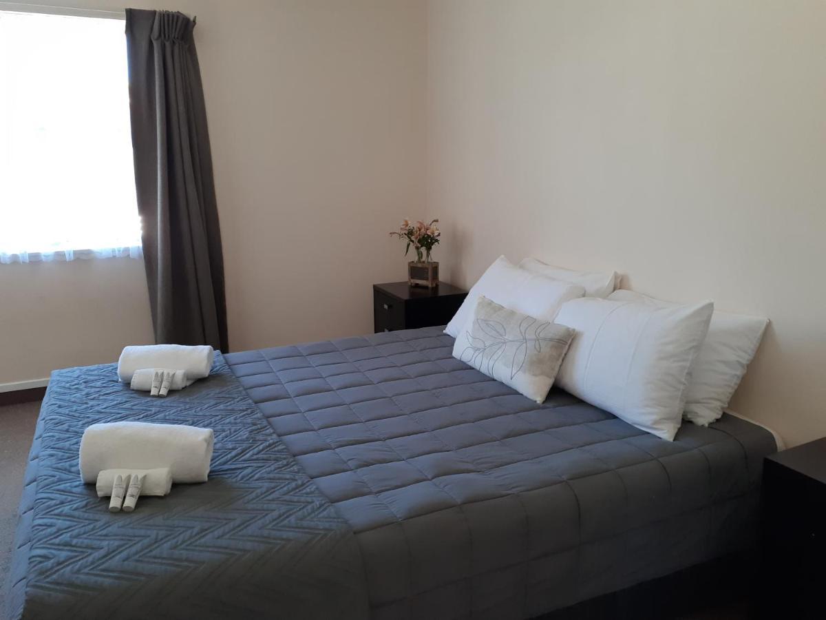 Golden Bay Motel Такака Екстериор снимка