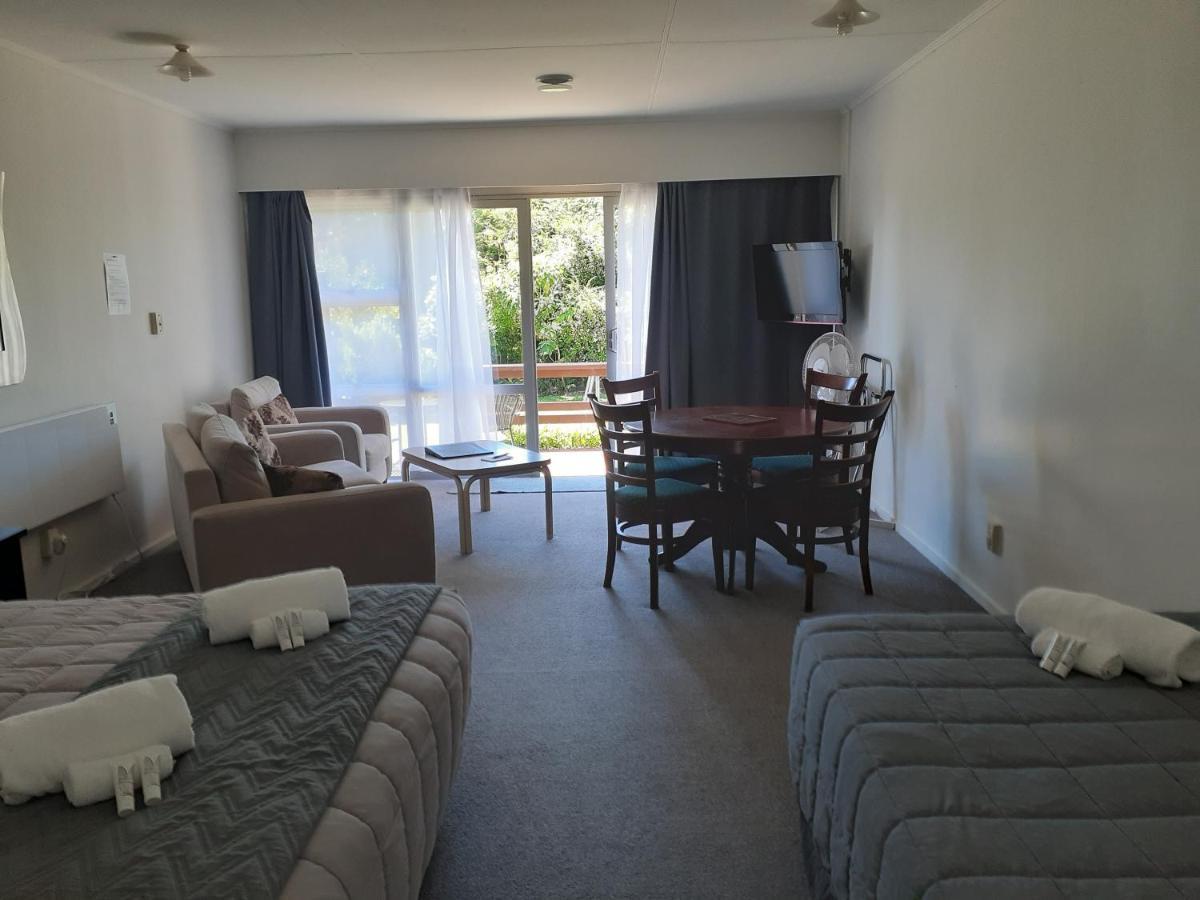 Golden Bay Motel Такака Екстериор снимка