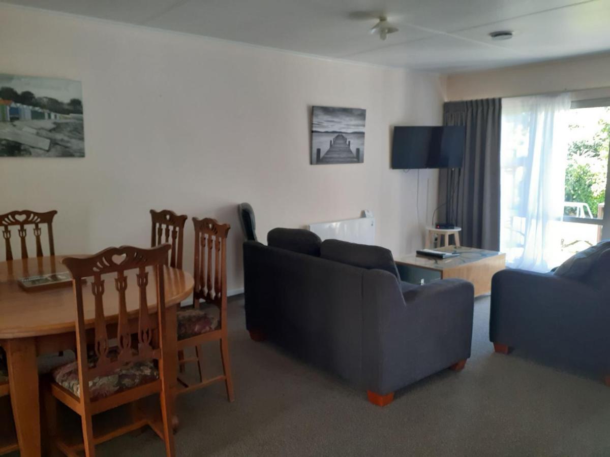 Golden Bay Motel Такака Екстериор снимка