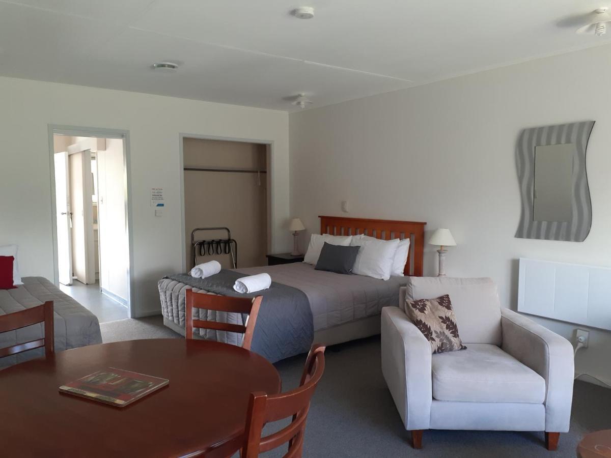 Golden Bay Motel Такака Екстериор снимка