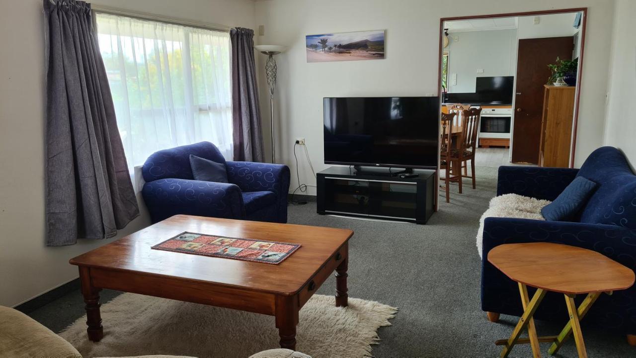 Golden Bay Motel Такака Екстериор снимка