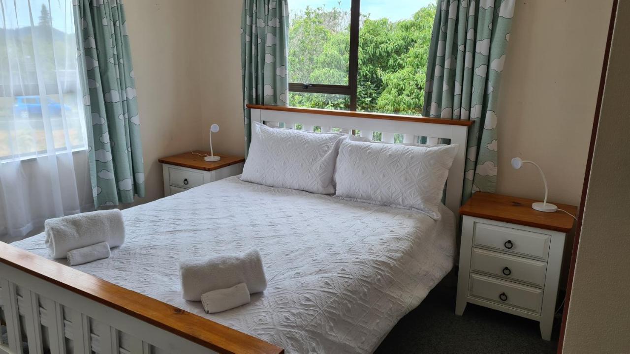 Golden Bay Motel Такака Екстериор снимка