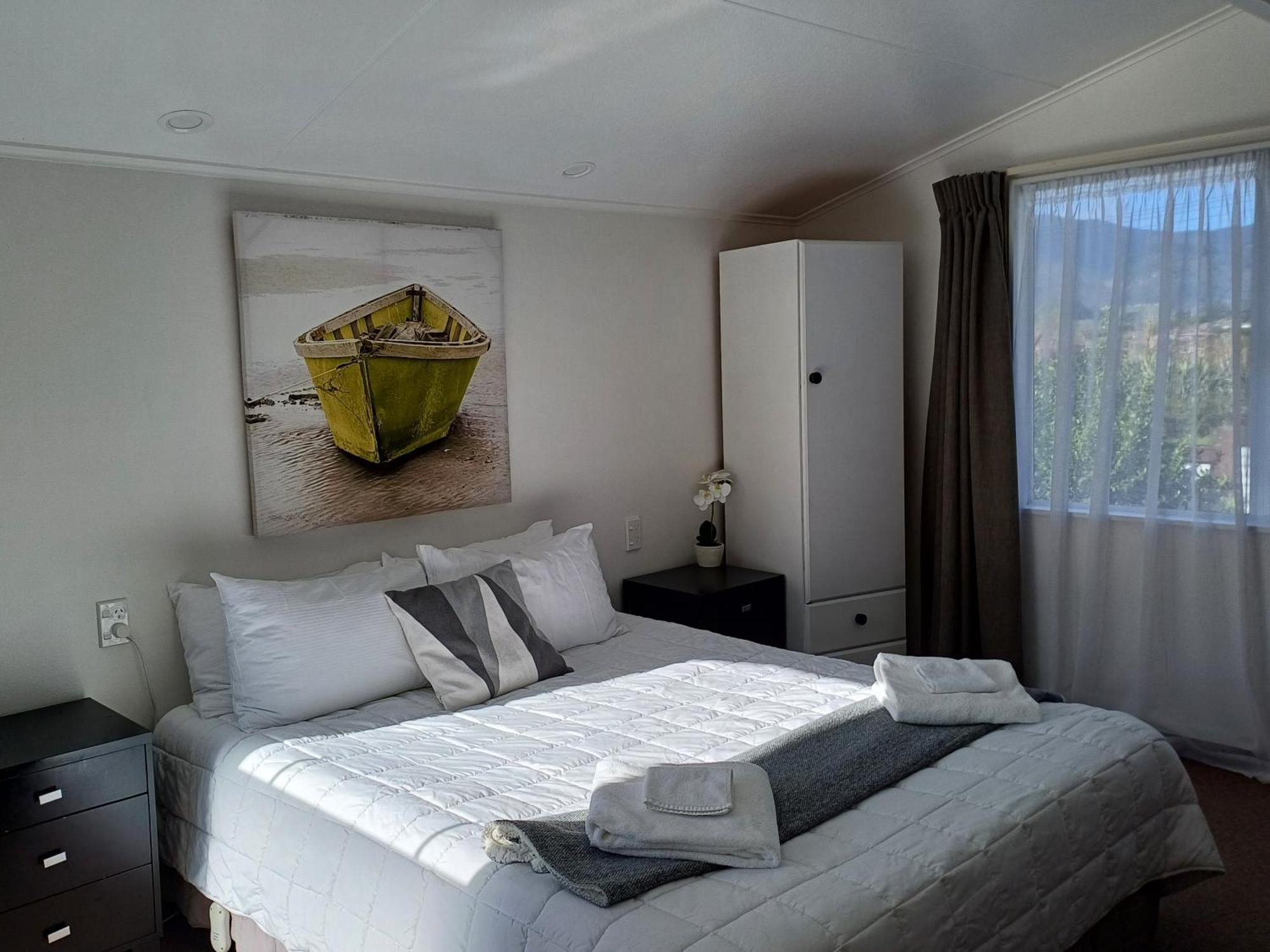 Golden Bay Motel Такака Екстериор снимка