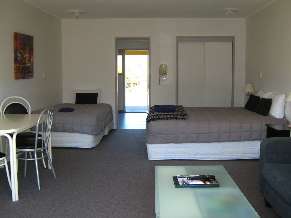 Golden Bay Motel Такака Екстериор снимка
