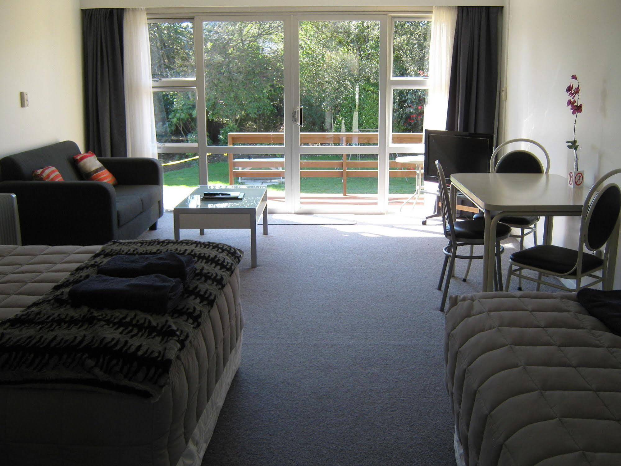 Golden Bay Motel Такака Екстериор снимка