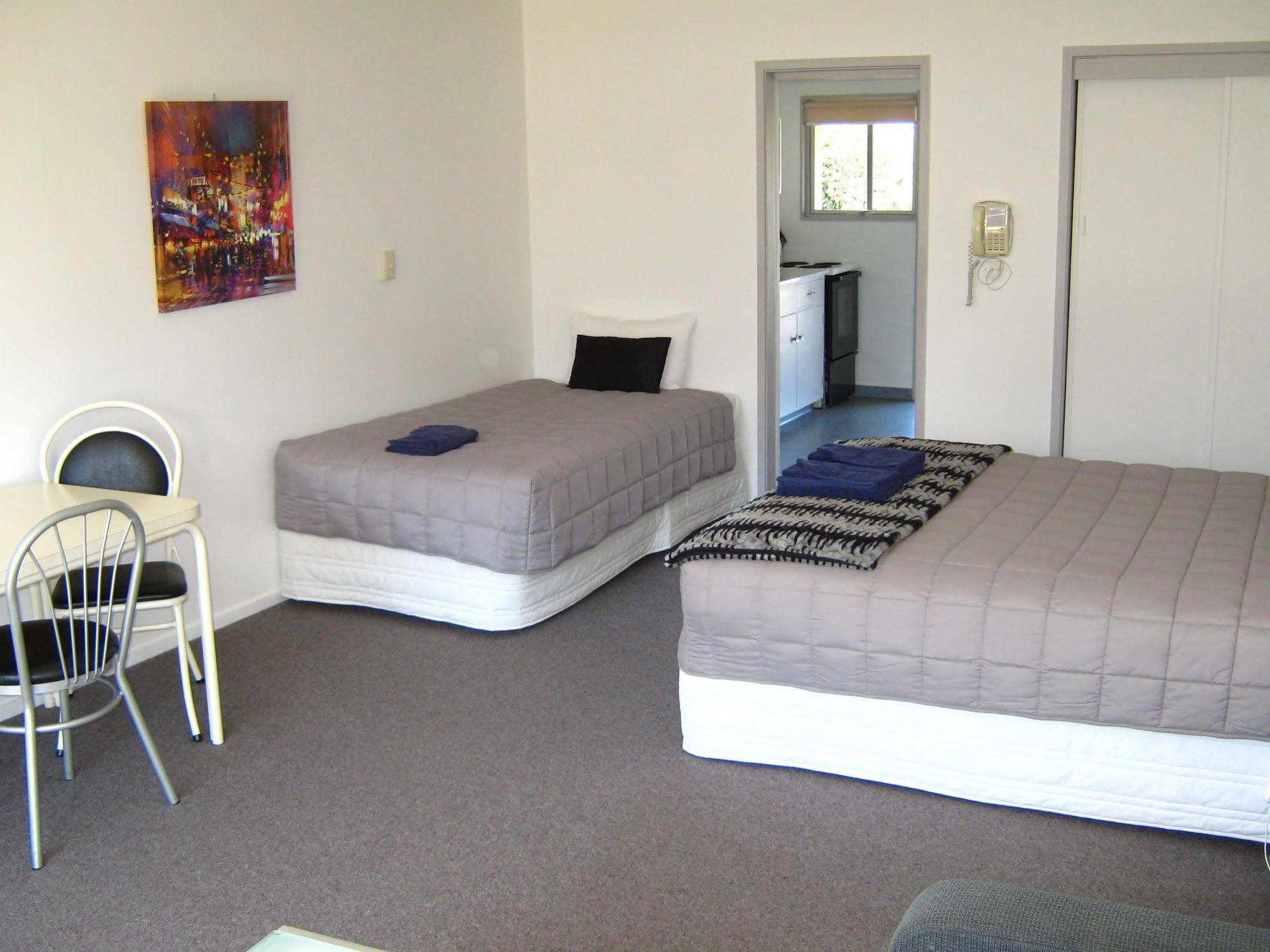 Golden Bay Motel Такака Екстериор снимка